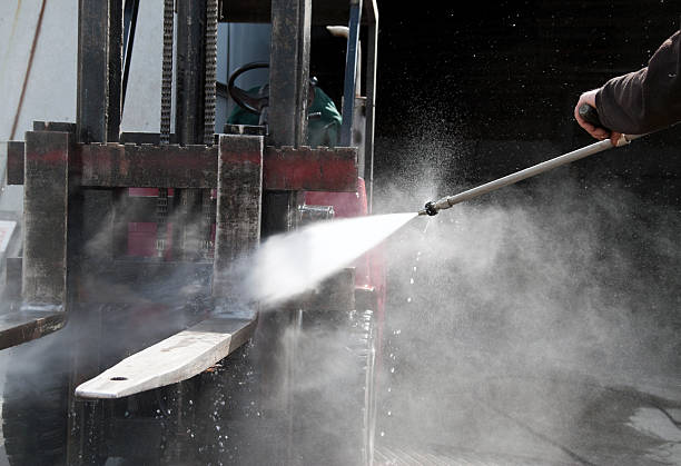 Best Driveway Cleaning and Restoration in Oak Creek, WI